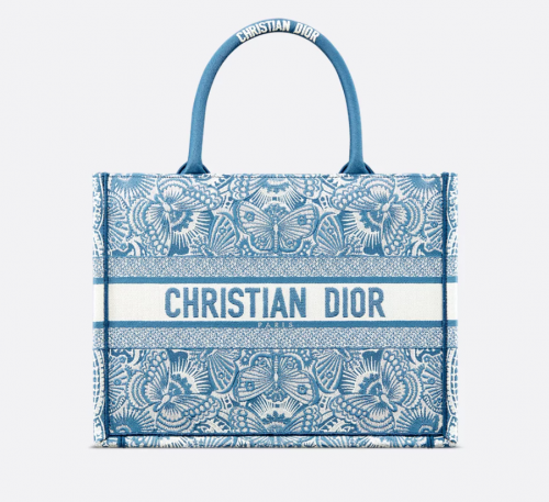 Dior Book Tote 미디엄 백 셀레스티얼 블루 & 화이트 D-Butterfly Paisley 자수 M1296ZEEP_M64I