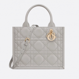 디올 DIOR Dior Book Tote 스몰 백 그레이 매크로까나쥬 송아지 가죽 M1325OWHP_M55G