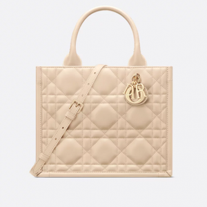디올 DIOR Dior Book Tote 스몰 백 파우더 베이지 매크로까나쥬 송아지 가죽 M1325OWHP_M51U