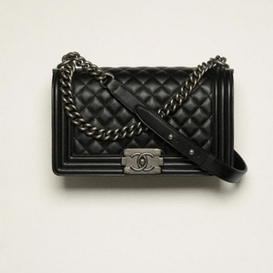 샤넬 보이 샤넬 플랩 백 A67086-Y09953-94305