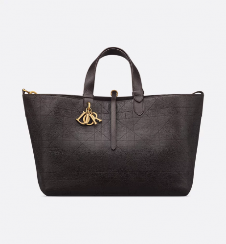 디올 Toujours 라지 백 초콜릿 브라운 플랫 매크로까나쥬 유광 그레인 송아지 가죽 M2820CUVD_M61M