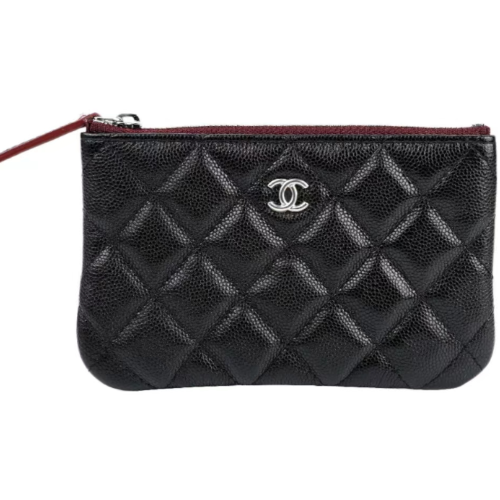 샤넬 CHANEL 클래식 파우치 A82365 01480 C3906