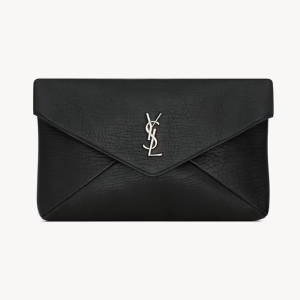 생로랑 그레인 램스킨 소재의 CASSANDRE 라지 ENVELOPE 파우치 778181AACIA1000